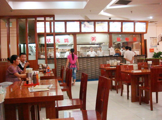 互聯(lián)網(wǎng)時(shí)代下，傳統(tǒng)餐飲如何轉(zhuǎn)型才能不被顛覆?|餐飲界