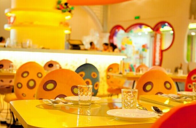 如何打開(kāi)兒童餐飲市場(chǎng)，除了布局主題餐廳，還有啥招？