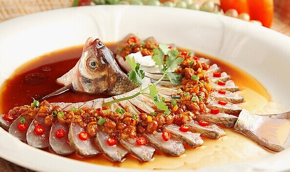 如果你是餐飲老板，如何吃下這700億的年夜飯？
