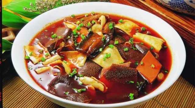 互聯(lián)網(wǎng)狂潮下被顛覆的餐飲業(yè)，死或等死？|餐飲界