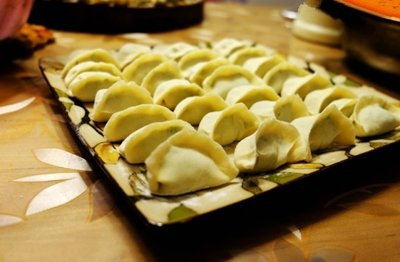 案例|餐廳遇“天災(zāi)”生意大滑，員工流失，怎么自救？
