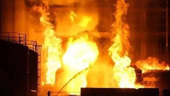 警示！餐館發(fā)生爆炸老板身亡，原因竟是用了它！