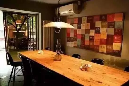 這家30平米小店排隊比海底撈還壯觀，只因做到了這四點……