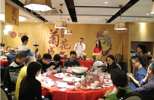 譚廚首屆“菊花盛宴”圓滿結(jié)束，引來(lái)數(shù)萬(wàn)粉絲圍觀直播！|餐飲界