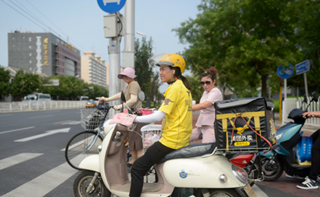 90后外賣小妹：我為什么選擇送外賣？
