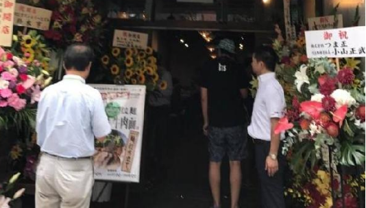100塊一碗，蘭州拉面日本首開店排長(zhǎng)隊(duì)，能否逆襲日本拉面？