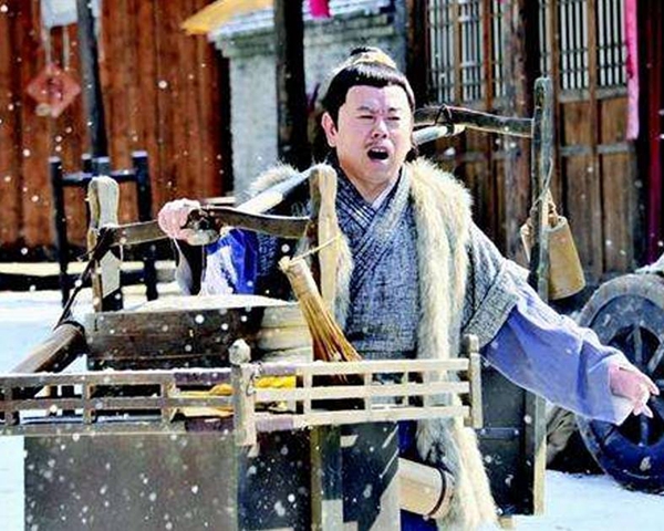 賣(mài)煎餅大媽月入3萬(wàn)？看完真相你不會(huì)想干這行……|餐飲界