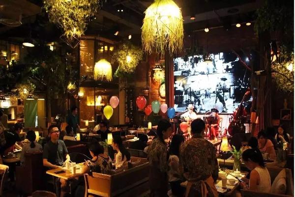 想做到1000+門店，休閑正餐會(huì)是突破口嗎？|餐飲界