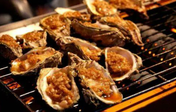 5000元開店賣生蠔，燒烤小伙2年成酒店集團(tuán)老總！秘訣就7個字！！