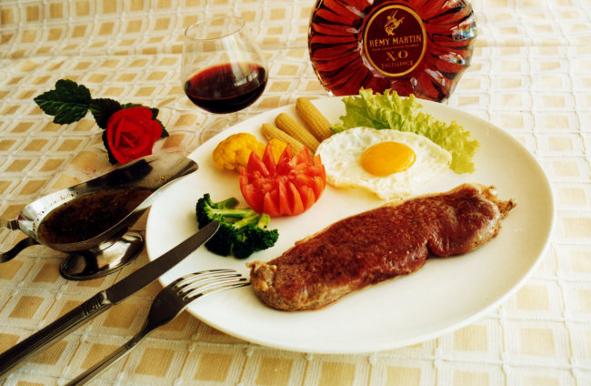 推特價(jià)菜，怎么既賺流量又賺錢(qián)？|餐飲界