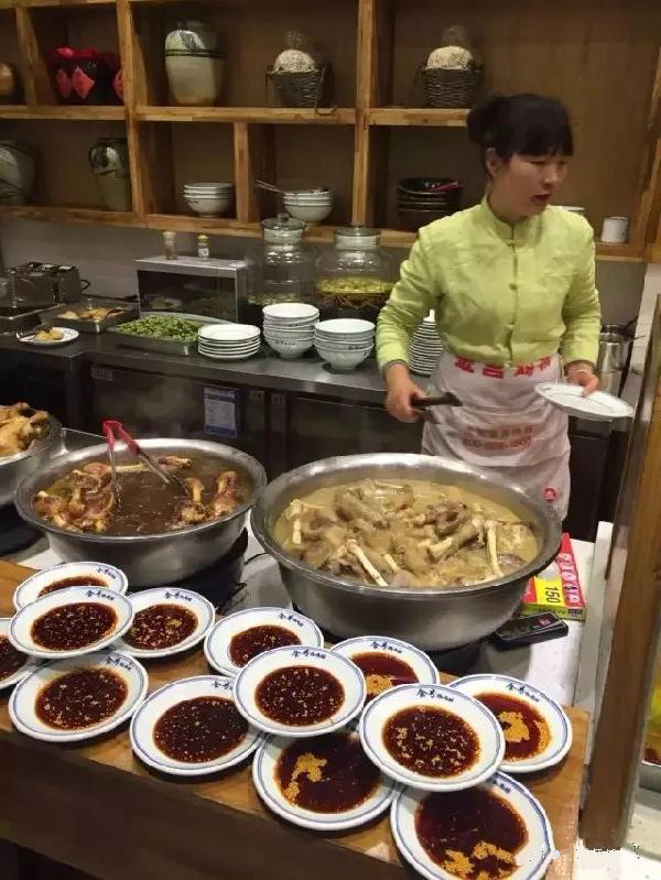 食號(hào)燴面館：只賣一碗面，日翻臺(tái)六次，營(yíng)業(yè)額達(dá)3萬！|餐飲界