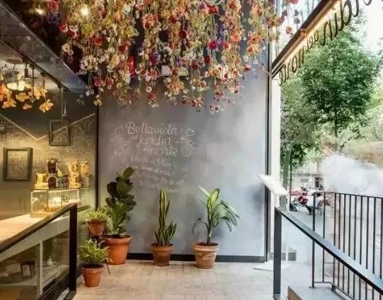 為什么燈光亮的餐廳反而生意不好？餐廳照明的門道你懂多少？