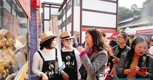 10萬市民熱捧潮汕菜，廚師斬鵝肉斬到手軟