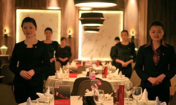 員工就活該吃回鍋油？俏江南不倒閉誰倒閉？|餐飲界