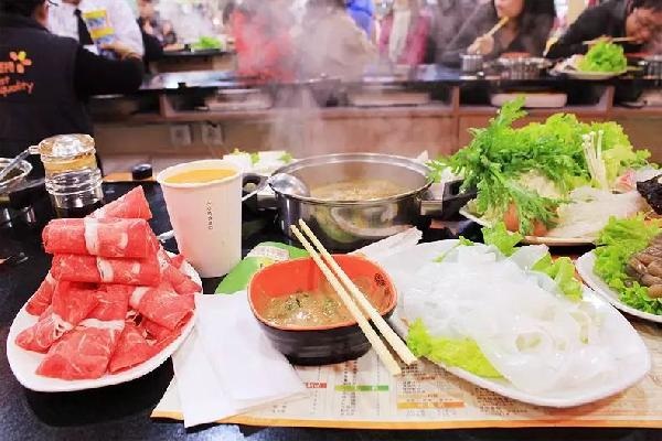 ?呷哺呷哺“食品CEO”涉嫌嚴重違紀，被勸退！