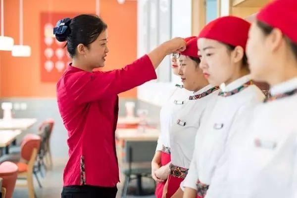 做到這五點(diǎn)的餐廳領(lǐng)班，比店長(zhǎng)還牛！