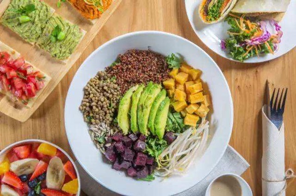 成都餐飲業(yè)刮起輕食風(fēng) 下一個(gè)風(fēng)口？