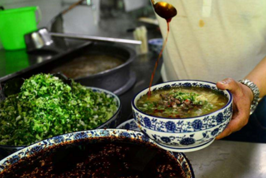 一碗上進的牛肉面！上海、杭州、蘇州三地青海拉面店摁下互聯(lián)網(wǎng)+的增收“快進鍵”