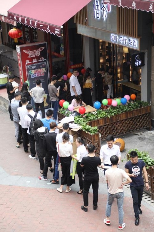 揭秘悟茶半年1000家店，持續(xù)火爆排隊背后深層次原因