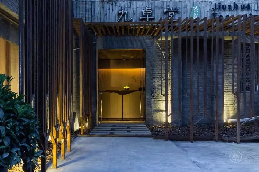 有一種比心，一定要給這家以撞色構(gòu)造的餐廳！