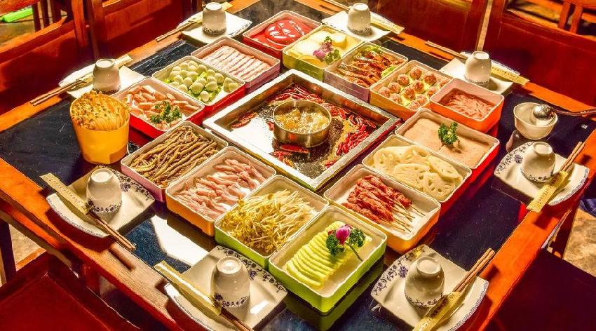 接手了一家火鍋店，過(guò)了兩天，我哭了！