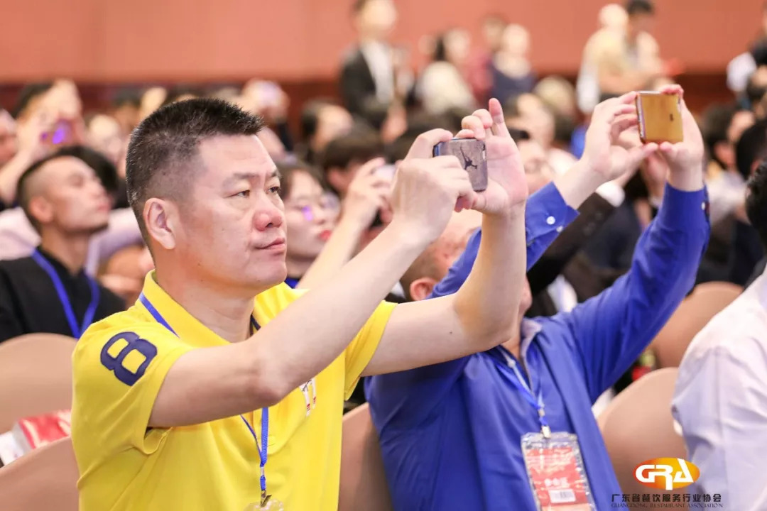 第四屆中國餐飲業(yè)商業(yè)模式論壇圓滿落幕，600位餐飲精英齊聚探討新時期、新餐飲、新模式