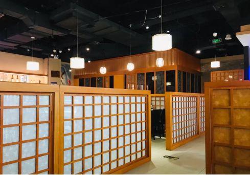 在競爭激烈的日料紅?！耙倭⒉坏埂保@家日料老店做對了什么？