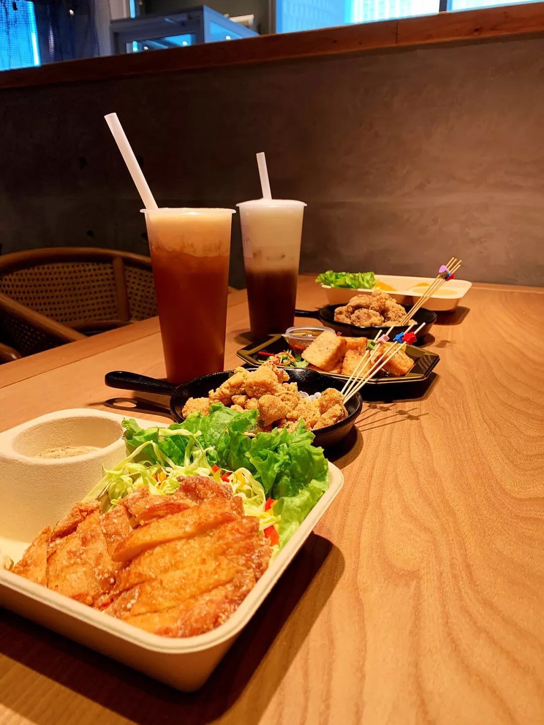 餐飲大事件223期 | 胡潤全球富豪榜發(fā)布，海底撈夫婦財富達2450億元、廣州酒家股東集體減持|餐飲界