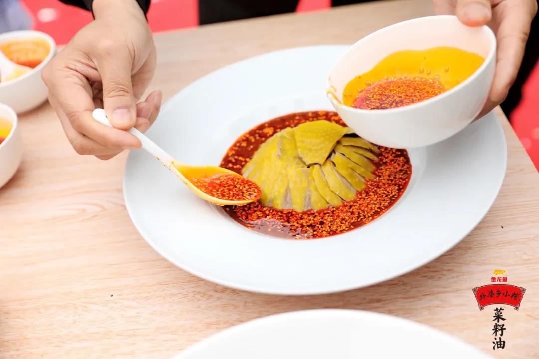  無辣不歡，看金龍魚外婆鄉(xiāng)小榨菜籽油如何打動辣食愛好者的胃？
