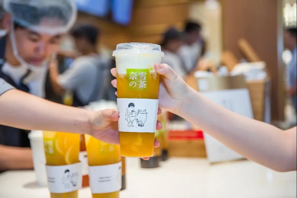 閉店的茶顏，焦慮的新茶飲