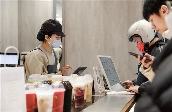 日銷3500杯，日入6萬元，喜茶“事業(yè)合伙”首戰(zhàn)告捷|餐飲界