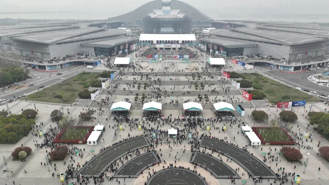 全新升級(jí)、助力贏戰(zhàn)2024，這場(chǎng)食材大展3月與您相約在春暖花開(kāi)的武漢！