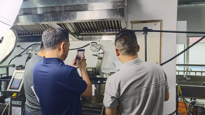 炒菜機器人席卷餐飲，預(yù)制菜迎來終結(jié)者？